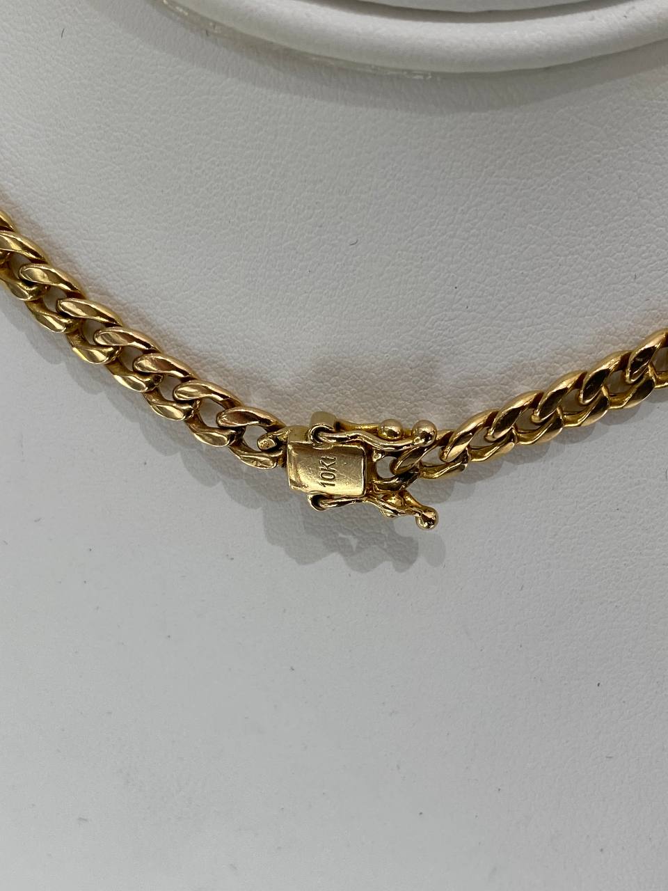 10K Yellow Gold Cuban Link Chain Necklace  5.5mm