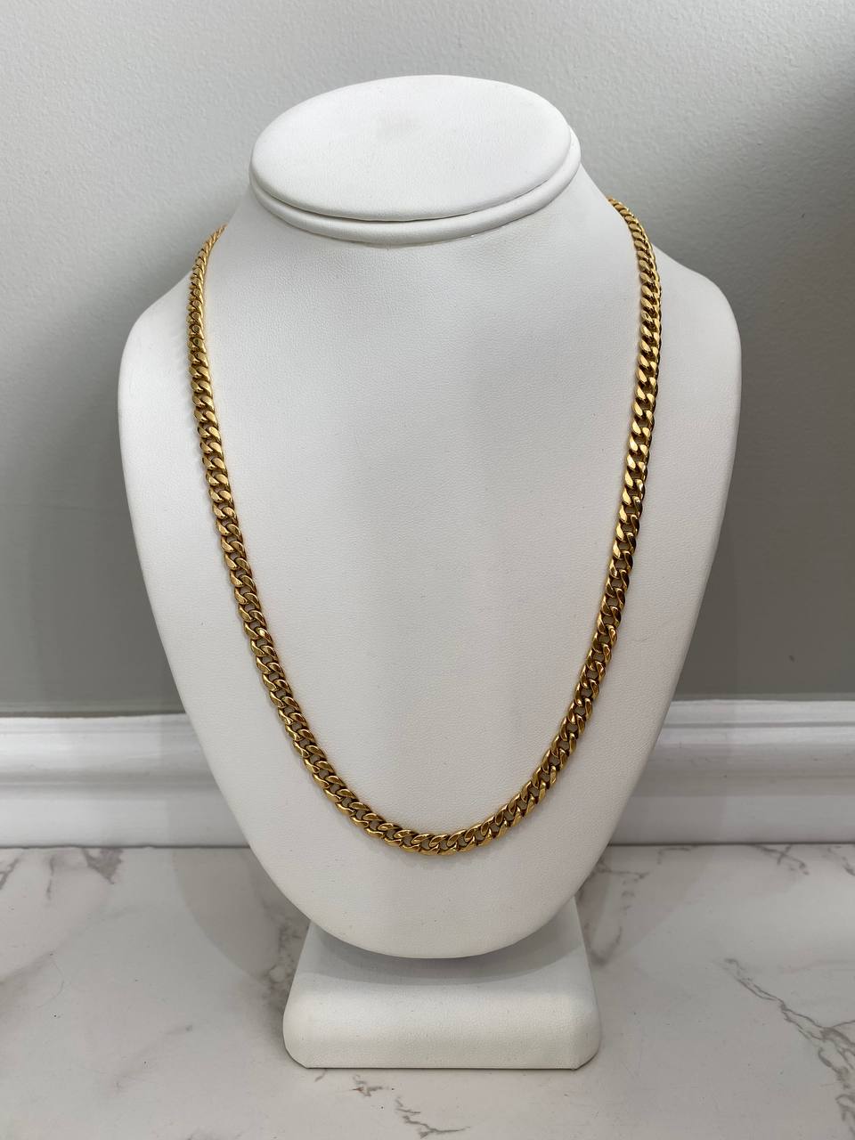 10K Yellow Gold Cuban Link Chain Necklace  5.5mm